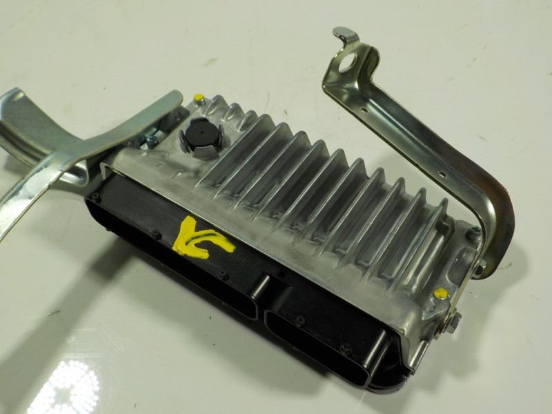 Recambio de centralita motor uce para lexus nx 300h 2wd referencia OEM IAM 8966178G60 8966178G60 