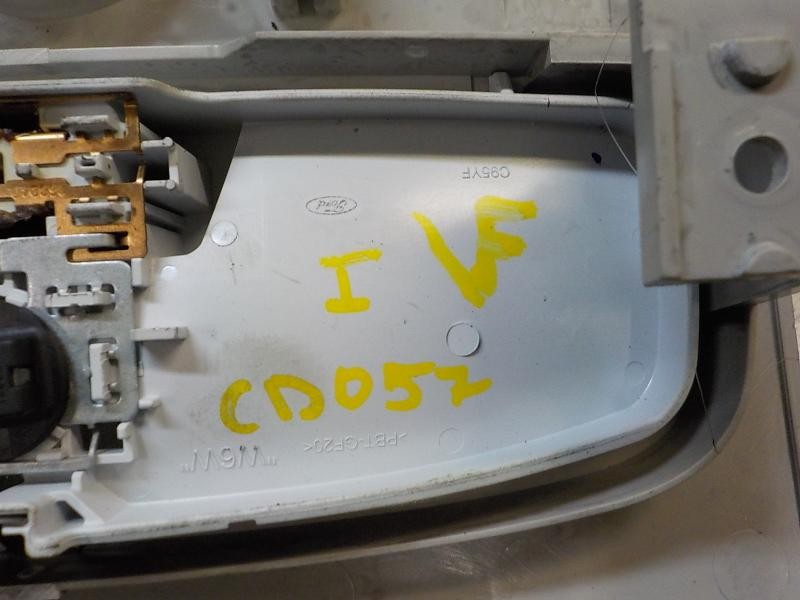 Recambio de piloto interior para ford fiesta (ccn) trend referencia OEM IAM 1531183  