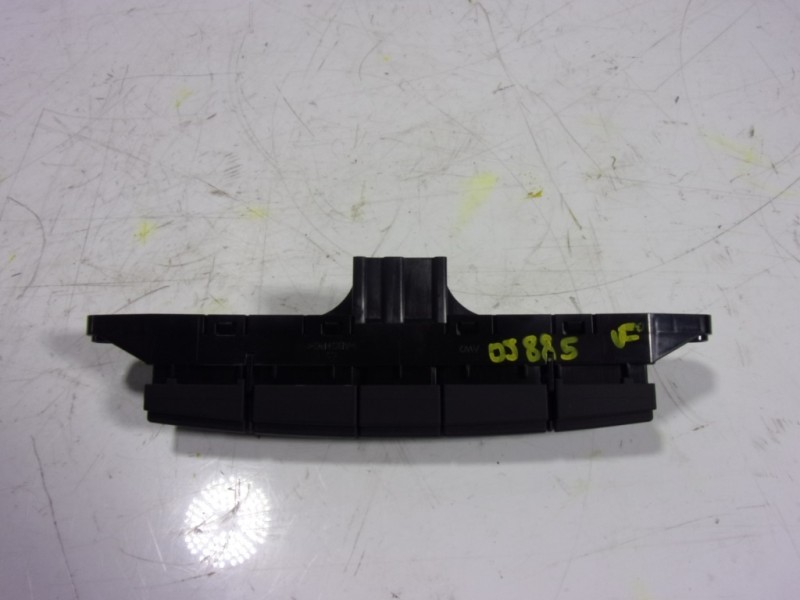 Recambio de warning para opel insignia berlina 2.0 cdti cat referencia OEM IAM 23177688  