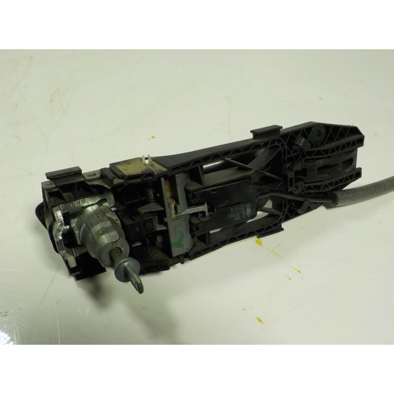 Recambio de maneta exterior delantera izquierda para volkswagen golf vii lim. 1.0 tsi referencia OEM IAM 5G0837205NGRU  
