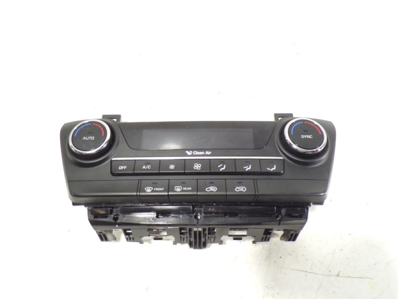 Recambio de mando climatizador para hyundai tucson essence bluedrive 2wd referencia OEM IAM 97250D7210TRY 97250D7210 