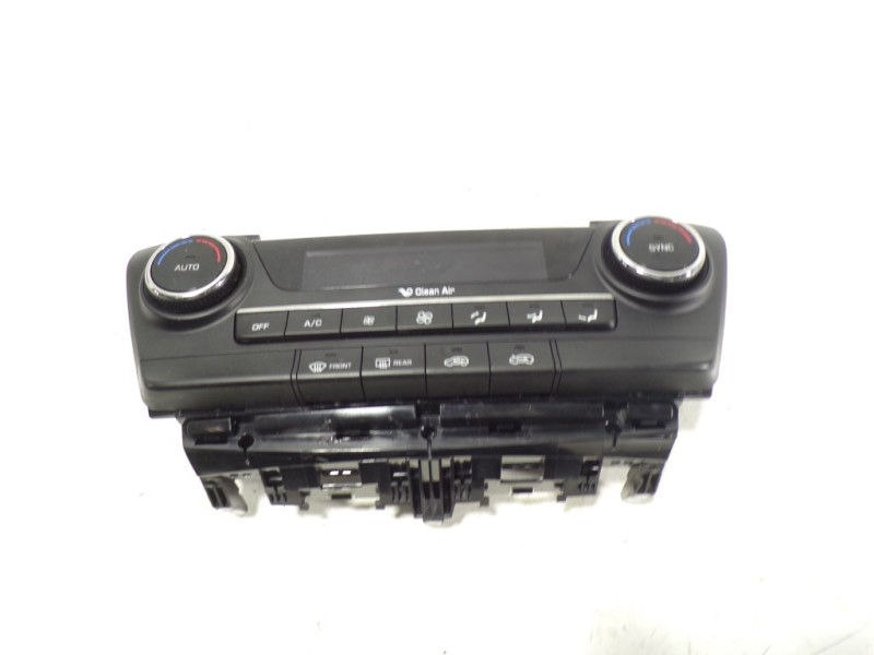 Recambio de mando climatizador para hyundai tucson essence bluedrive 2wd referencia OEM IAM 97250D7210TRY 97250D7210 