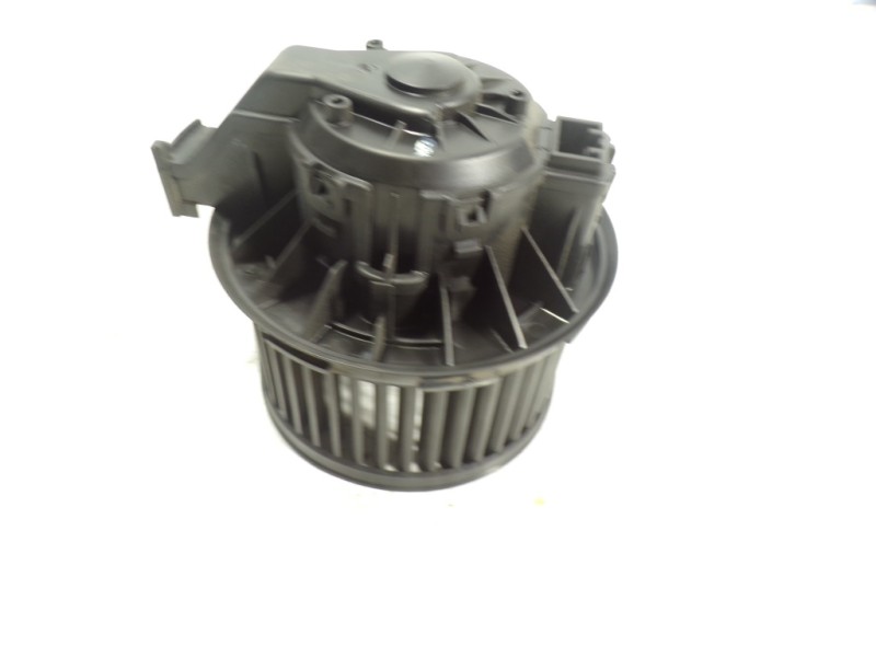 Recambio de motor calefaccion para ford fiesta (ccn) 1.0 ecoboost cat referencia OEM IAM 1790329 VP8E2H18456AB 