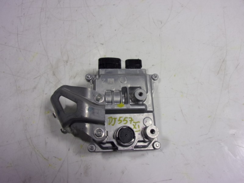 Recambio de modulo electronico para toyota c-hr 132 kw referencia OEM IAM 8957112010 8957112010 1B030418