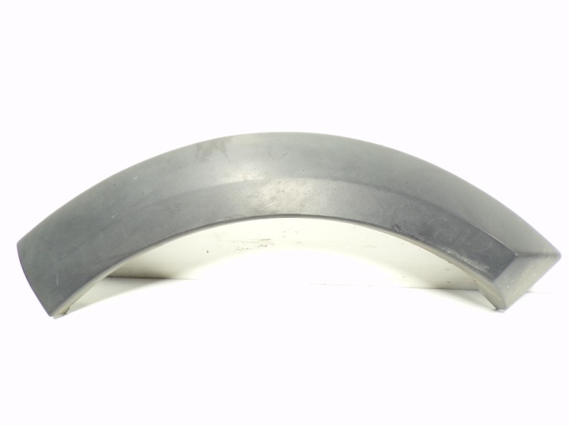 Recambio de aletin trasero izquierdo para land rover discovery 2.7 td v6 cat referencia OEM IAM DGP500580JEU  