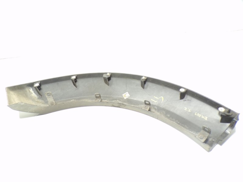 Recambio de aletin trasero izquierdo para land rover discovery 2.7 td v6 cat referencia OEM IAM DGP500580JEU  