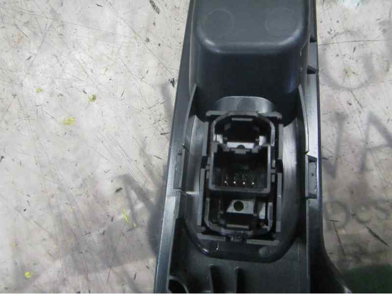 Recambio de mando elevalunas delantero derecho para ford c-max 1.6 tdci cat referencia OEM IAM   