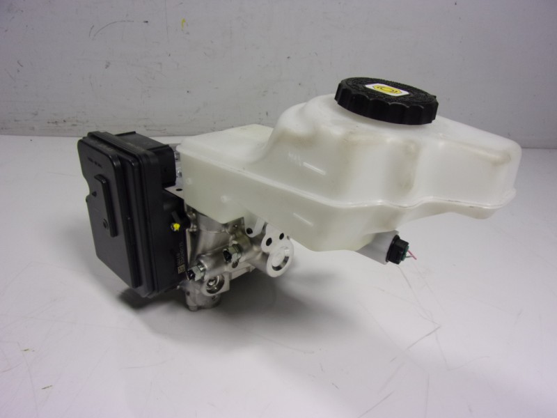 Recambio de servofreno para toyota corolla cross hybrid 1.8 referencia OEM IAM 4705016090 4721016040 