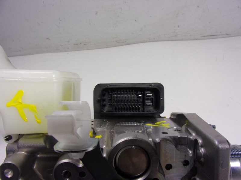 Recambio de servofreno para toyota corolla cross hybrid 1.8 referencia OEM IAM 4705016090 4721016040 