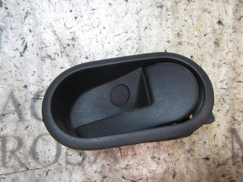 Recambio de maneta interior delantera derecha para ford fiesta (cbk) ambiente referencia OEM IAM   