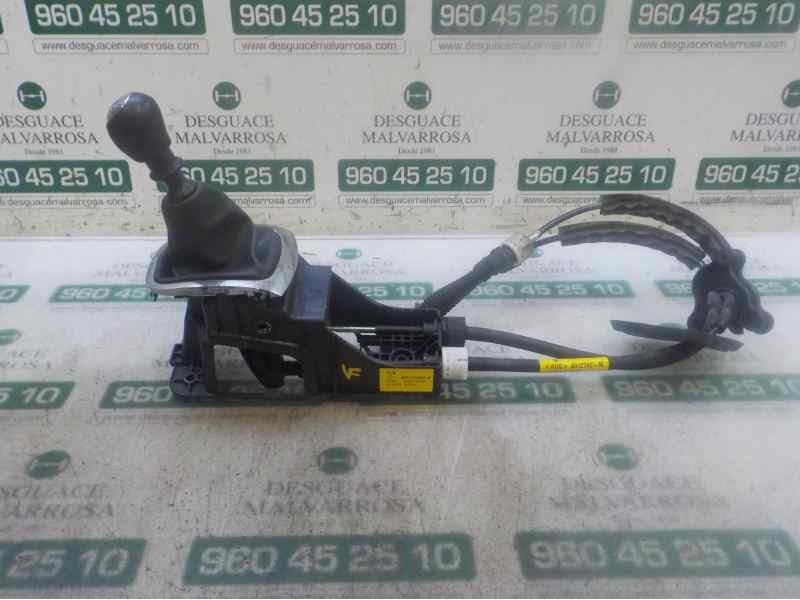 Recambio de palanca cambio para renault megane iii berlina 5 p 1.2 16v referencia OEM IAM   