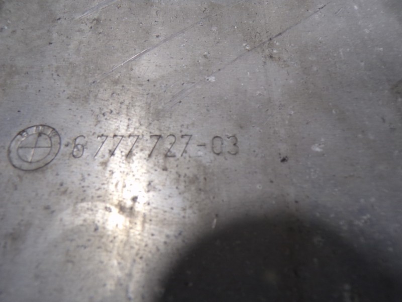 Recambio de cubrecarter para bmw serie 5 touring (f11) 520d xdrive referencia OEM IAM 31116777727 677772703 