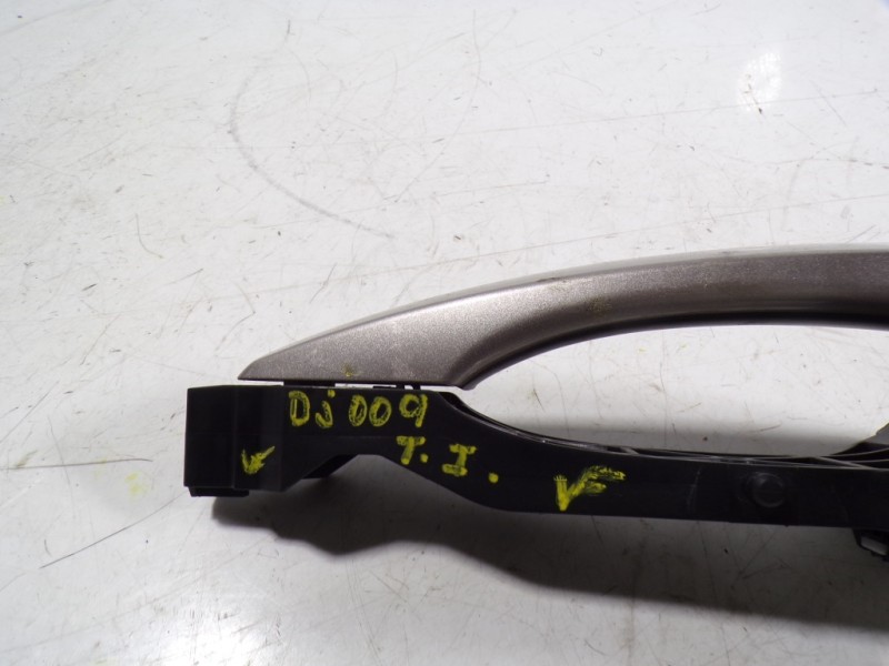 Recambio de maneta exterior trasera izquierda para hyundai tucson essence bluedrive 2wd referencia OEM IAM 83651D7000  