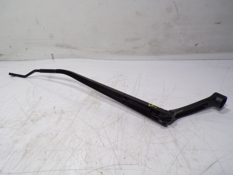 Recambio de brazo limpia delantero derecho para suzuki vitara 1.4 16v boosterjet cat referencia OEM IAM   