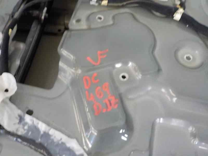 Recambio de puerta delantera izquierda para kia carnival ii 2.9 cdri ex referencia OEM IAM   