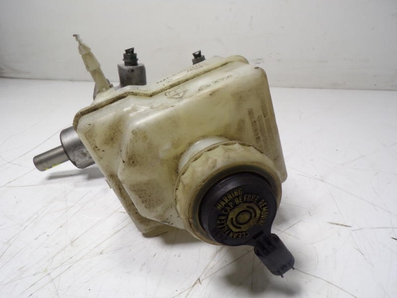 Recambio de bomba freno para land rover discovery 2.7 td v6 cat referencia OEM IAM SJJ500020 74471269C 