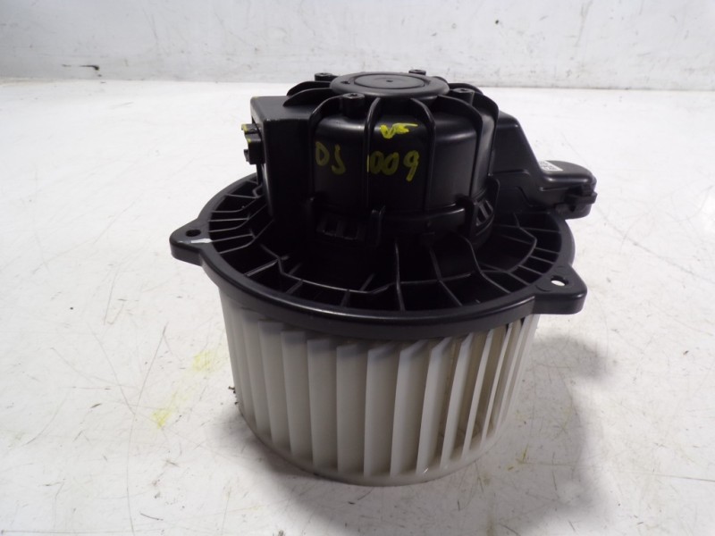 Recambio de motor calefaccion para hyundai tucson essence bluedrive 2wd referencia OEM IAM 97113D7000 D316NFFAA D316NFFAA