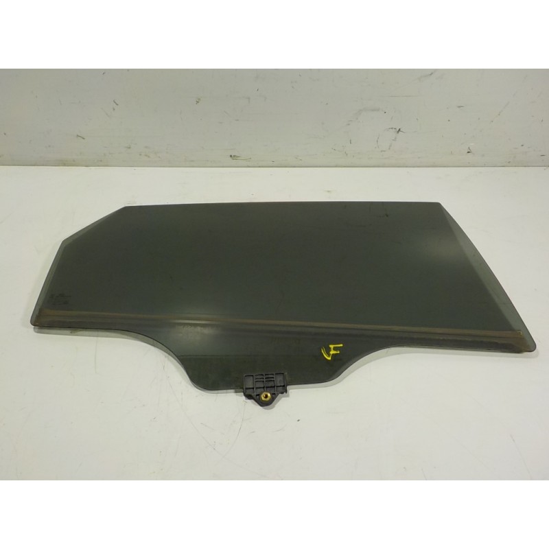 Recambio de cristal puerta trasero derecho para kia carens ( ) 1.7 crdi cat referencia OEM IAM 83420A4020  