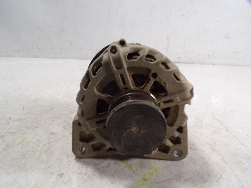 Recambio de alternador para dacia sandero 1.0 12v cat referencia OEM IAM 231000387R 231007582R 2710910A
