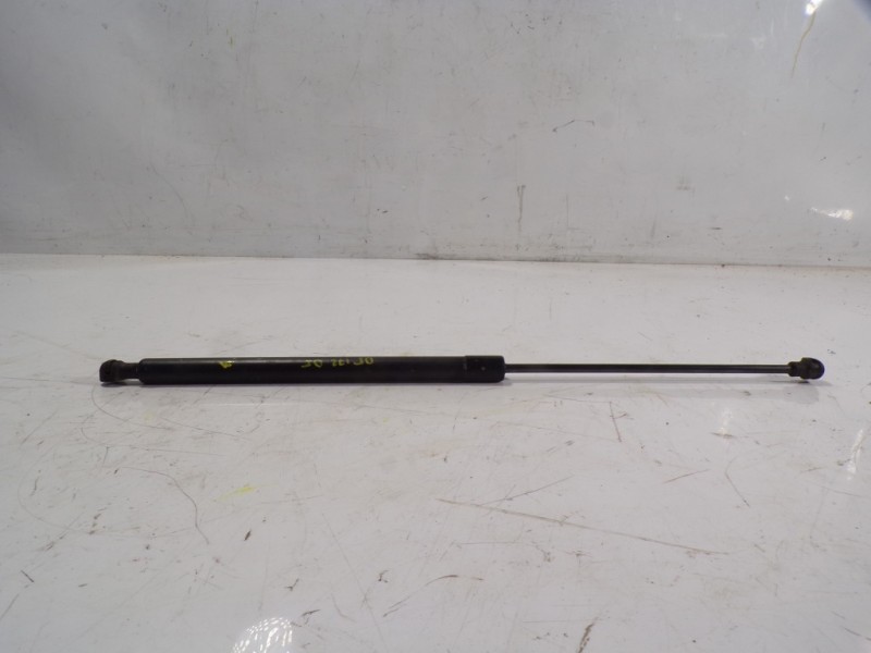 Recambio de amortiguador capot para dacia sandero 1.0 12v cat referencia OEM IAM 654713274R  