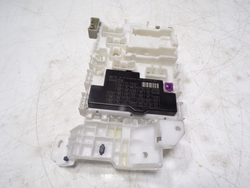 Recambio de caja reles / fusibles para suzuki vitara 1.4 16v boosterjet cat referencia OEM IAM  AA0A4880 