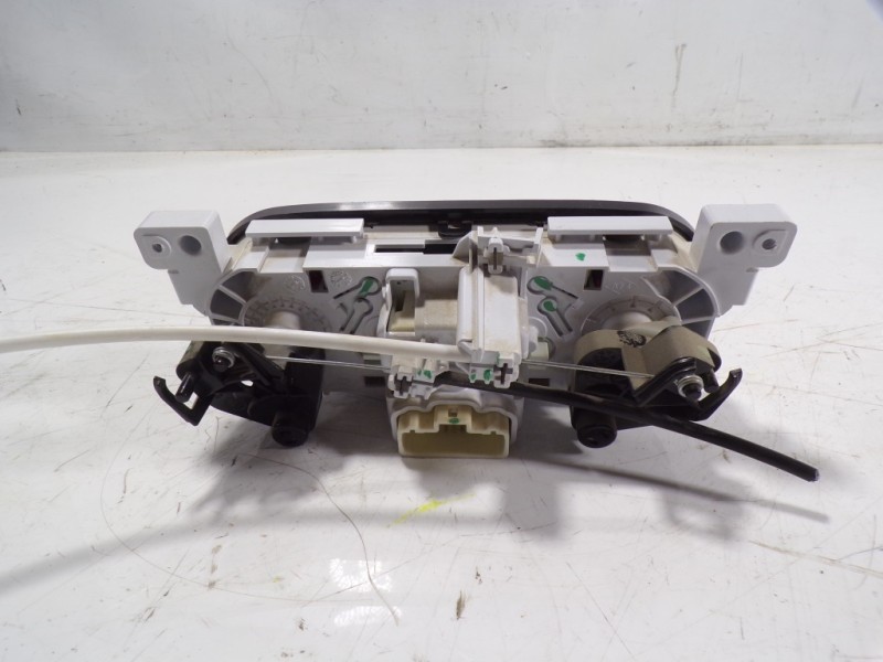 Recambio de mando calefaccion / aire acondicionado para dacia sandero 1.0 12v cat referencia OEM IAM 275100056R  