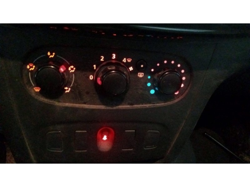 Recambio de mando calefaccion / aire acondicionado para dacia sandero 1.0 12v cat referencia OEM IAM 275100056R  