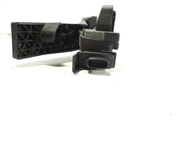 Recambio de potenciometro pedal para hyundai tucson essence bluedrive 2wd referencia OEM IAM 32700B1000  