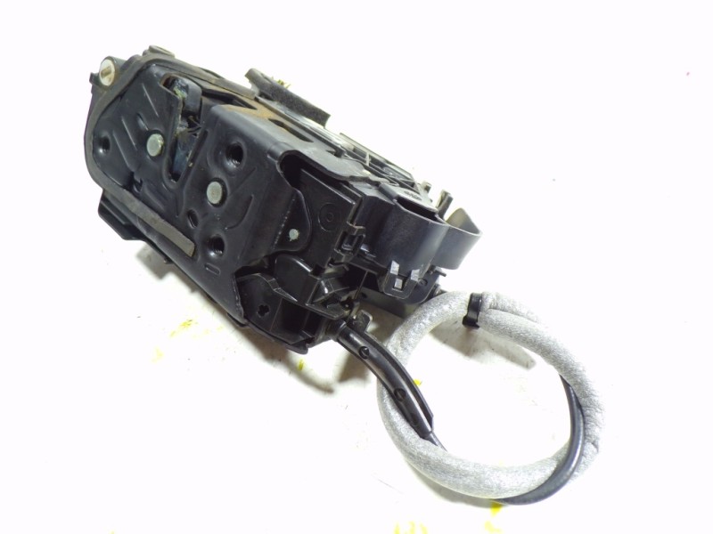 Recambio de cerradura puerta trasera izquierda para volkswagen polo 1.0 tsi referencia OEM IAM 5TA839015E 5TA839015E 