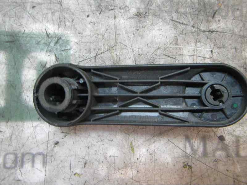 Recambio de maneta elevalunas delantera izquierda para opel corsa d corsavan referencia OEM IAM   