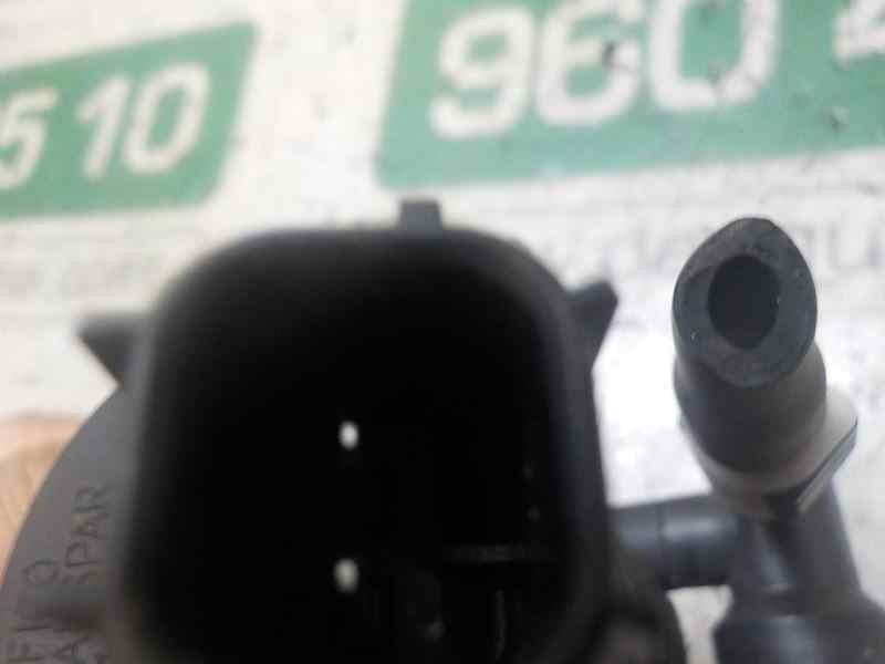 Recambio de bomba limpia para ford focus lim. (cb8) 1.6 tdci cat referencia OEM IAM 2205506 BV6117K624BB 