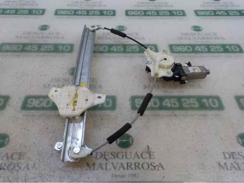 Recambio de elevalunas delantero derecho para hyundai i20 1.2 cat referencia OEM IAM 82404C7010 82402C7010 