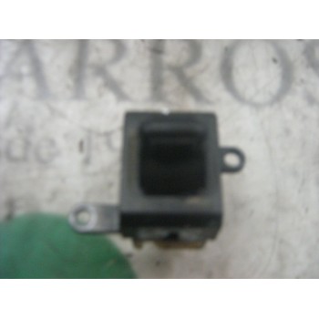 MANDO ELEVALUNAS DELANTERO DERECHO 