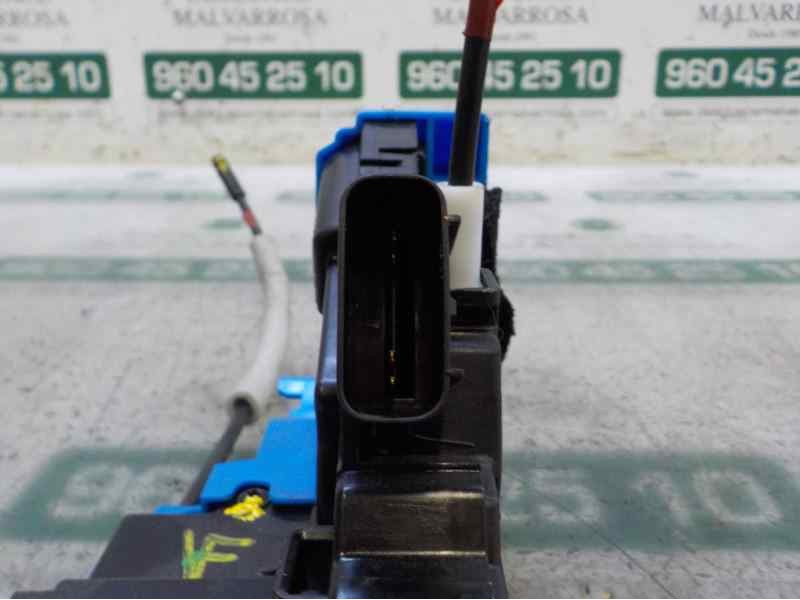 Recambio de cerradura puerta trasera derecha para kia cee´d 1.4 cat referencia OEM IAM 81420A2100  