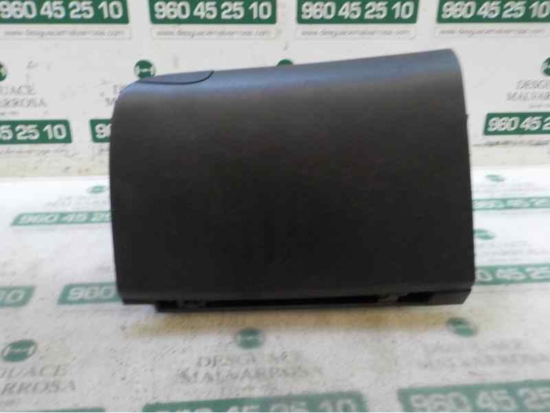 Recambio de guantera para kia cee´d 1.4 cat referencia OEM IAM 84510A2100WK  
