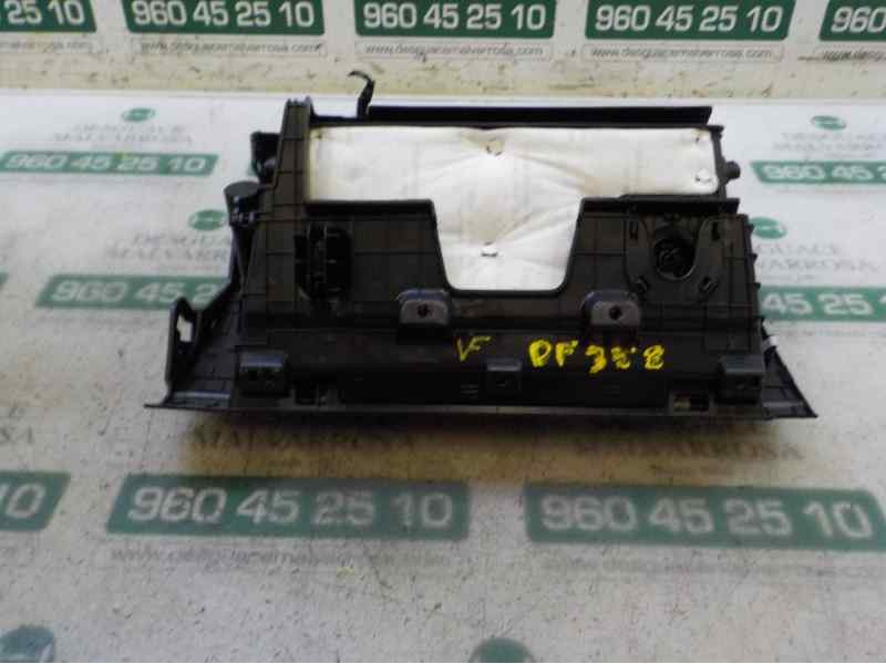 Recambio de guantera para kia cee´d 1.4 cat referencia OEM IAM 84510A2100WK  