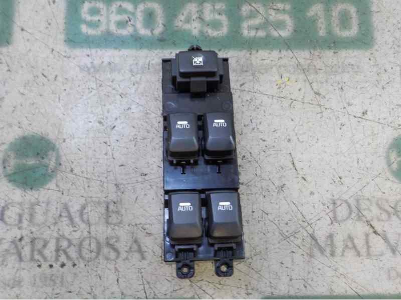 Recambio de mando elevalunas delantero izquierdo para kia cee´d 1.4 cat referencia OEM IAM 93570A2000WK 93570A2000 