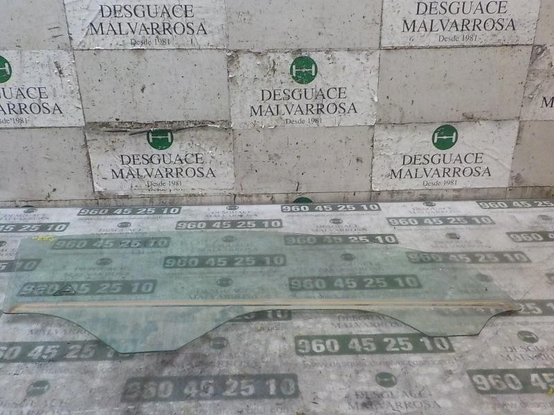 Recambio de cristal puerta delantero derecho para kia pro_ceed crdi referencia OEM IAM 824211H320  