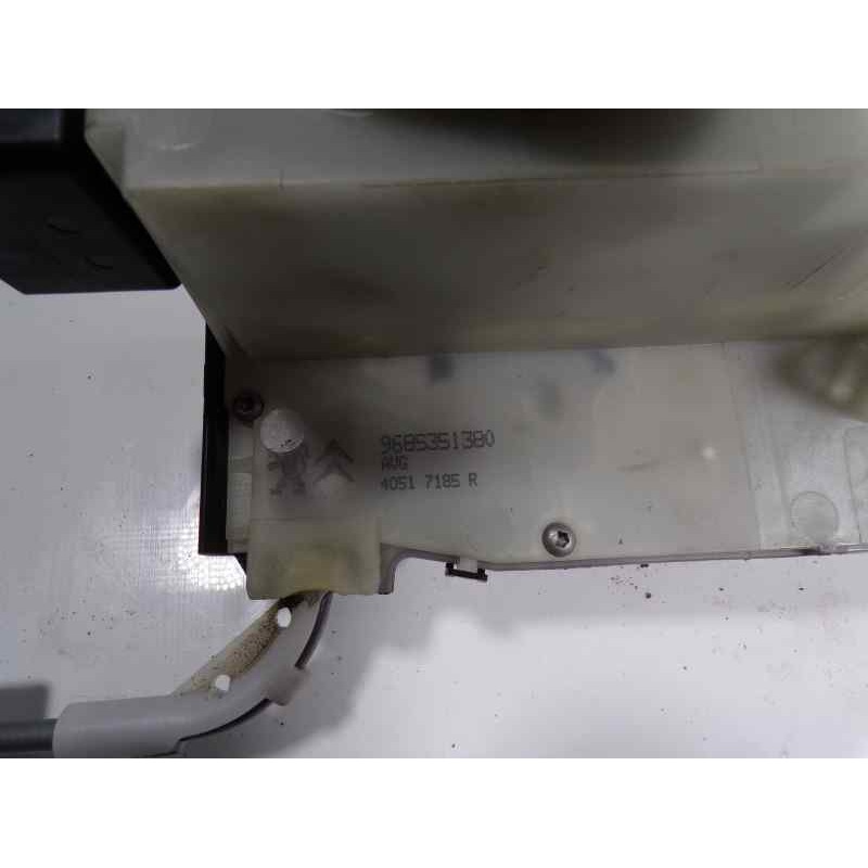 Recambio de cerradura puerta delantera izquierda para citroën c4 lim. 1.2 12v e-thp referencia OEM IAM   