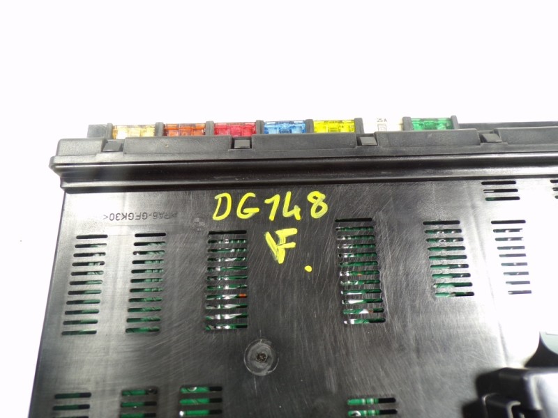 Recambio de caja reles / fusibles para bmw x5 (e53) 3.0 turbodiesel cat referencia OEM IAM 61138384527 8380407 