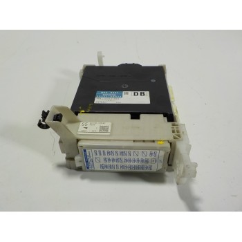 CAJA RELES / FUSIBLES 892200D290 892210D470 MB2380009281