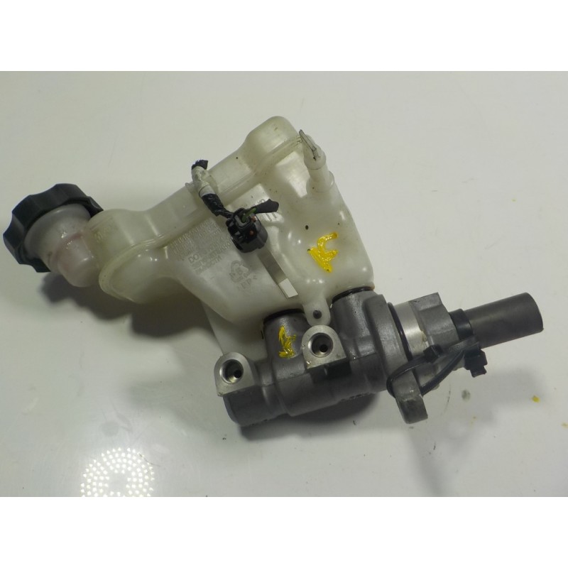 Recambio de bomba freno para hyundai ix20 1.6 cat referencia OEM IAM 585101K230  