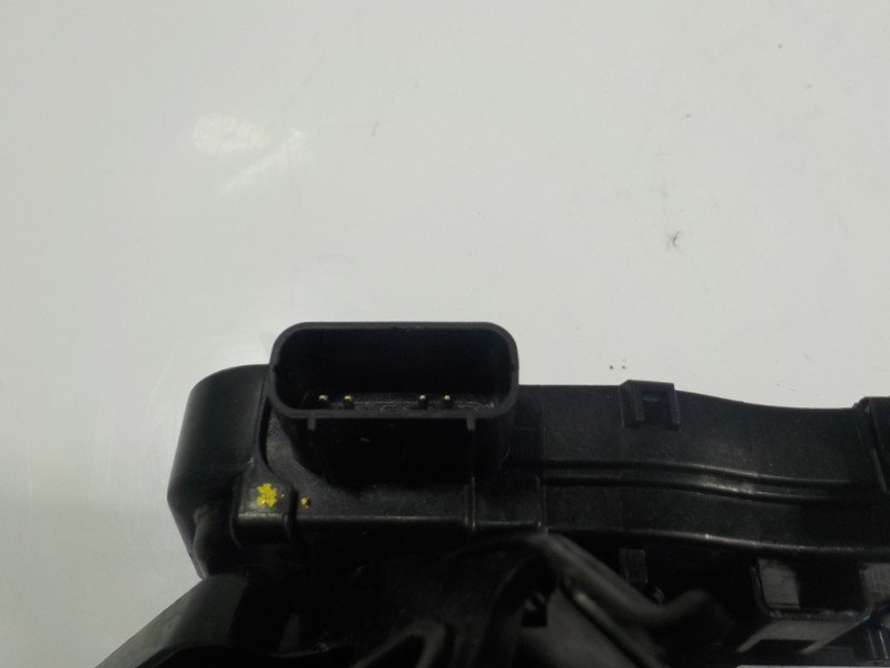 Recambio de cerradura puerta trasera derecha para hyundai ix20 1.6 cat referencia OEM IAM 814201K000 814201K000 