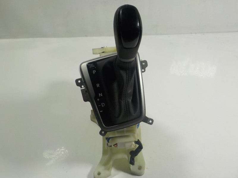 Recambio de palanca cambio para hyundai ix20 1.6 cat referencia OEM IAM 467001K100  