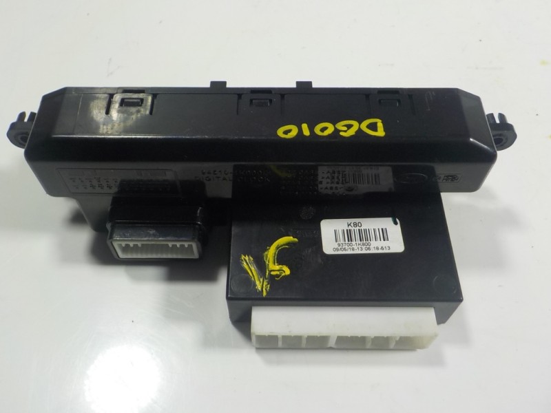 Recambio de pantalla multifuncion para hyundai ix20 1.6 cat referencia OEM IAM 945101K000 937001K800 