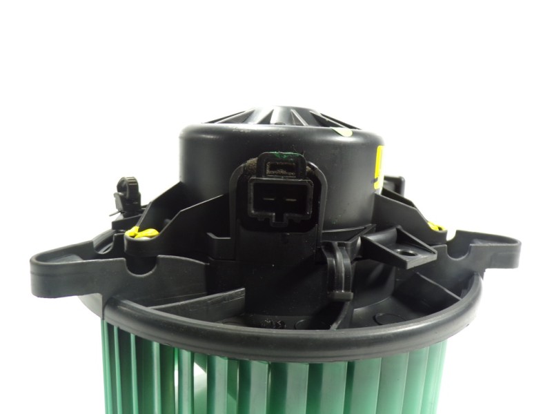 Recambio de motor calefaccion para opel insignia berlina 2.0 16v cdti referencia OEM IAM 1845374 52426733 