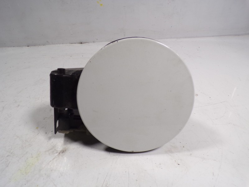 Recambio de tapa combustible para opel insignia berlina 2.0 16v cdti referencia OEM IAM 806287  