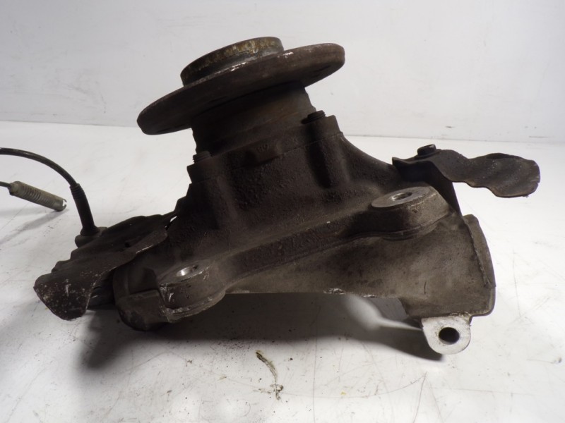 Recambio de mangueta delantera izquierda para bmw serie 3 berlina (e90) 316d referencia OEM IAM 31216793923  