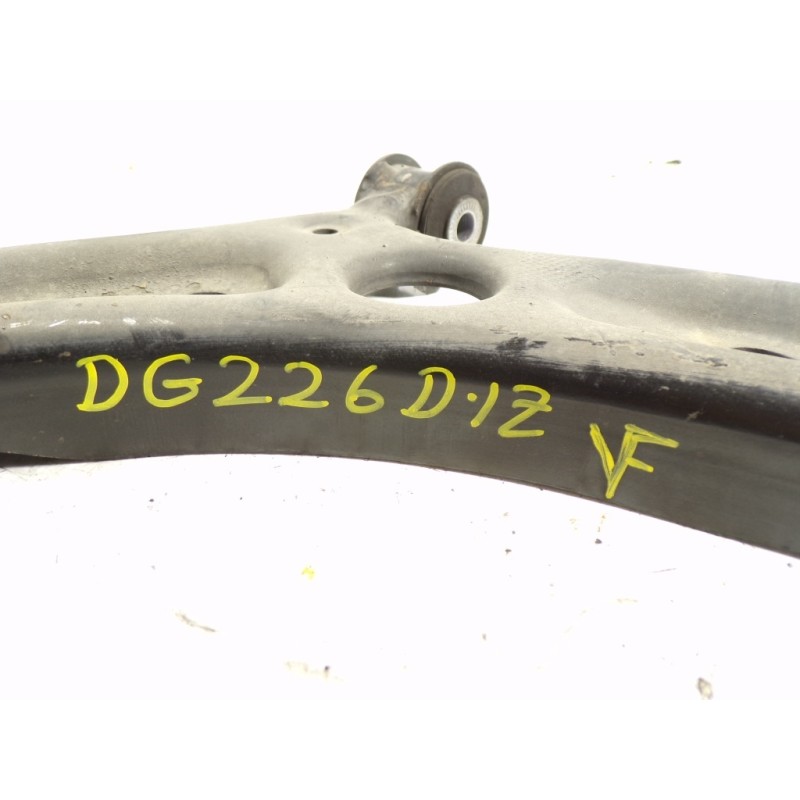 Recambio de brazo suspension inferior delantero izquierdo para skoda octavia combi (5e5) l&k referencia OEM IAM 5Q0407151L  