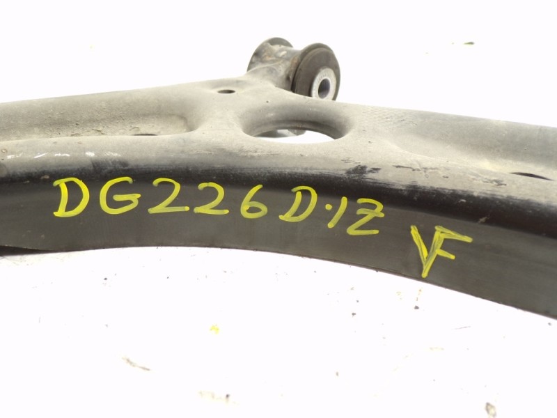 Recambio de brazo suspension inferior delantero izquierdo para skoda octavia combi (5e5) l&k referencia OEM IAM 5Q0407151L  